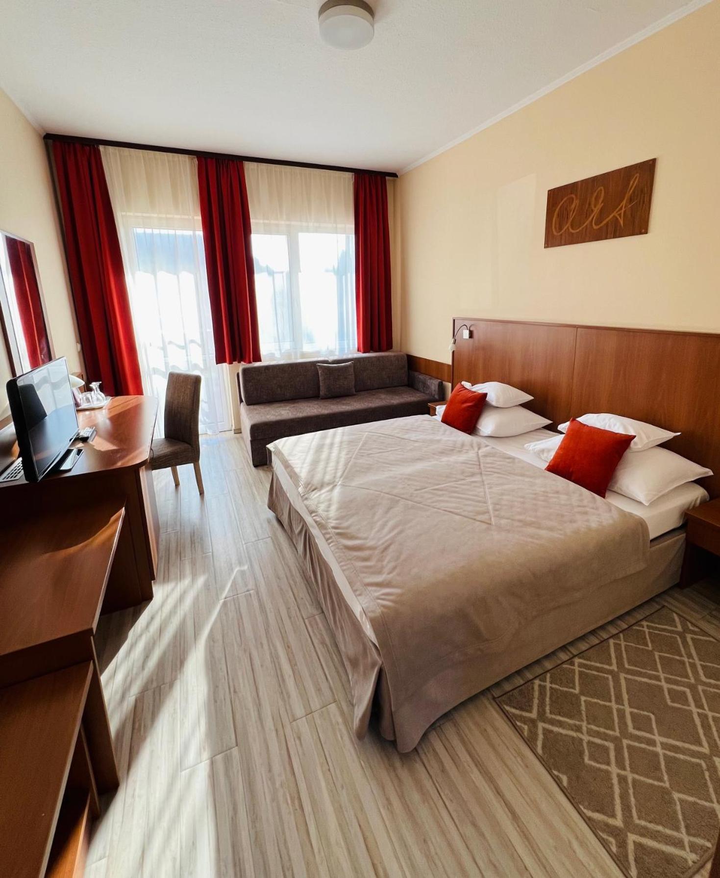Art Hotel Superior Zalakaros Bagian luar foto