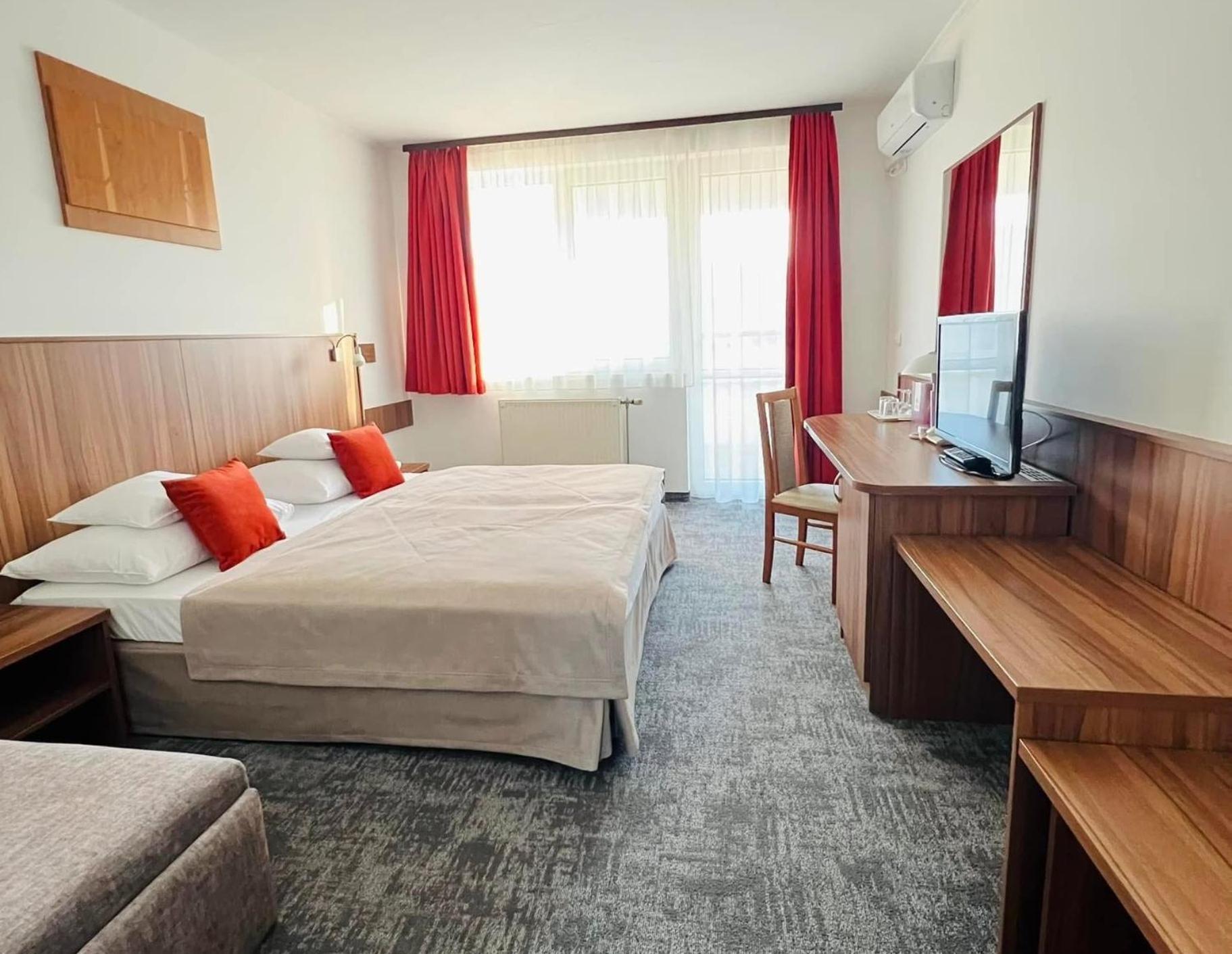Art Hotel Superior Zalakaros Bagian luar foto